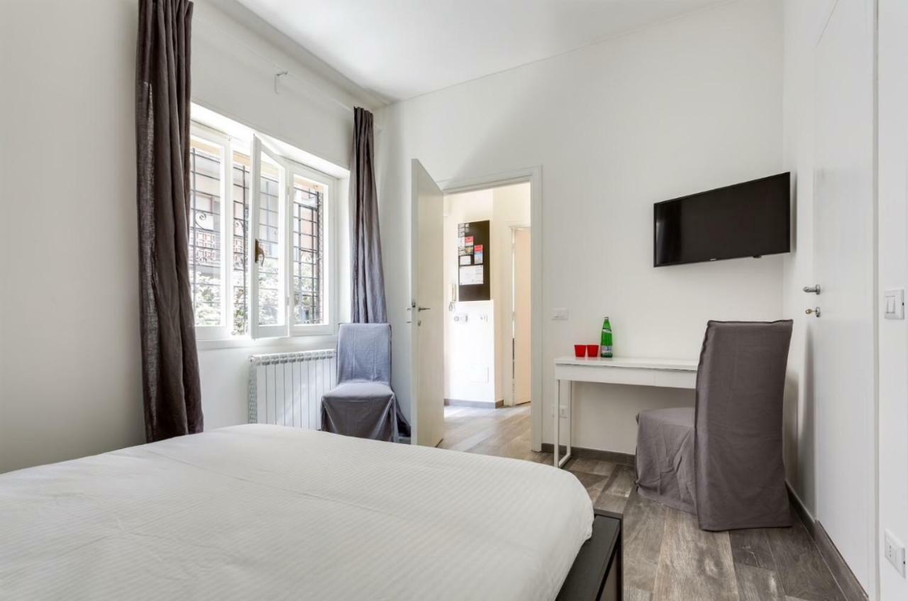 Porta Latina Suite - Private Apartment Rome'S Center Екстериор снимка